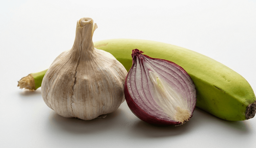 Пребиотические продукты: чеснок, лук, бананы